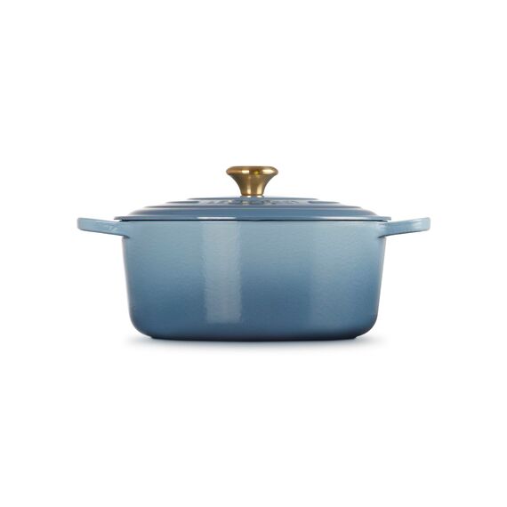 Le Creuset Signature Gusseisen-Bräter mit Deckel, Ø 28 cm, Rund, Für alle Herdarten und Induktion geeignet, Volumen: 6,7 l, 6,125 kg, Chambray, 21177284344441
