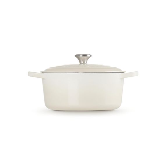 Le Creuset Signature Gusseisen-Bräter mit Deckel, Ø 26 cm, Rund, Für alle Herdarten und Induktion geeignet, Volumen: 5,3 l, 5,135 kg, Meringue, 21177267164430