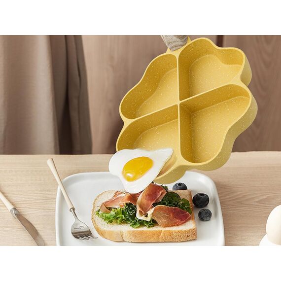RIOVARM Induktion Omelett Pfanne Antihaft Kleine Pfannen 4-Loch Herzform Eierpfanne Granit beschichtung Kreativ Niedlich Bratpfanne ohne PFOA Gesunde Pfannkuchen Pfanne zum Frühstück