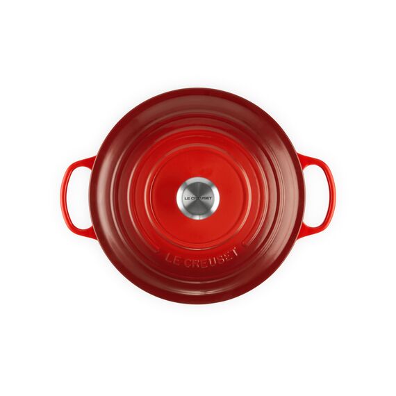 Le Creuset Signature Gusseisen-Bräter mit Deckel, Ø 28 cm, Rund, Für alle Herdarten und Induktion geeignet, Volumen: 6,7 l, 6,125 kg, Kirschrot, 21177280602430