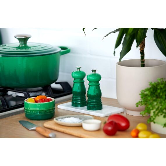 Le Creuset Signature Gusseisen-Bräter mit Deckel, Ø 24 cm, Rund, Für alle Herdarten und Induktion geeignet, Volumen: 4,2 l, 4,305 kg, Bamboo, 21177244082430