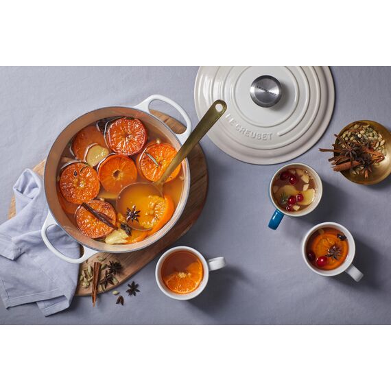 Le Creuset Signature Gusseisen-Bräter mit Deckel, Ø 28 cm, Rund, Für alle Herdarten und Induktion geeignet, Volumen: 6,7 l, 6,125 kg, Meringue, 21177287164430