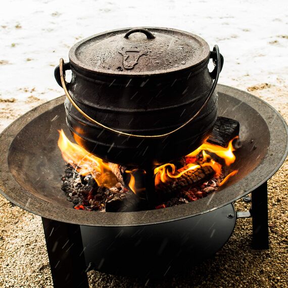 BBQ-Toro Potjie | Gusseisen Hexenkessel Potjie #3, ca. 8 Liter | Guss Kochtopf mit Füßen | Südafrikanischer Dutch Oven | Kochtopf für offenes Feuer, Gusseisen Schmortopf mit Deckel | Fleischtopf