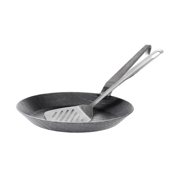 GRÄWE Schmiedeeiserne Bratpfanne F400, Ø 24 cm, Eisenpfanne mit Wender, 400° C hitzebeständig, Pfanne aus Eisen, kratzfeste Bratpfanne, unbeschichtet, Outdoor-Cooking, induktionsgeeignet