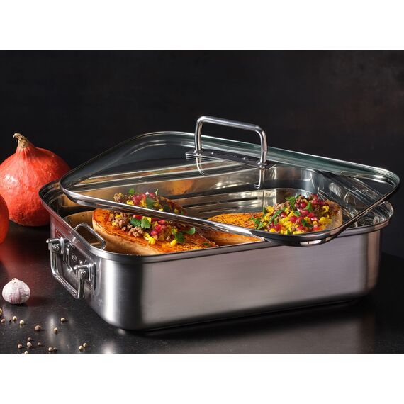 RÖSLE EXPERTISO Bräter rechteckig, Hochwertiger Bräter mit Glasdeckel, Edelstahl 18/10, backofengeeignet, induktionsgeeignet, spülmaschinengeeignet,Silberfarben, 38 x 28 cm