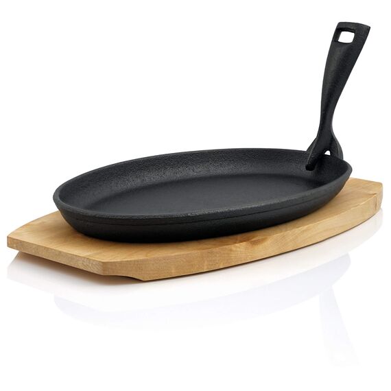 BBQ-Toro Gusseisen Servierpfännchen mit Holzunterlage (2 Stück) | 27 x 18 x 3 cm - oval | bereits eingebrannt - preseasoned | Grillpfännchen mit abnehmbarem Griff | Gusseisenpfanne, Paella Pfanne