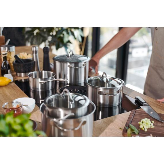 ZWILLING Essence Kochtopf-Set 5-teilig mit Glasdeckel, Induktionsgeeignet, Unbeschichtet, Edelstahl, Silber