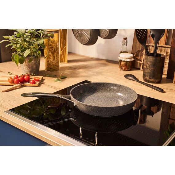 BALLARINI Salina Bratpfanne, 28 cm, Aluminium, Keramikantihaftbeschichtung mit Titan-Hartgrundierung, kratzfeste Keramikpfanne für alle Herdarten, Induktionsgeeignet [Made in Italy]