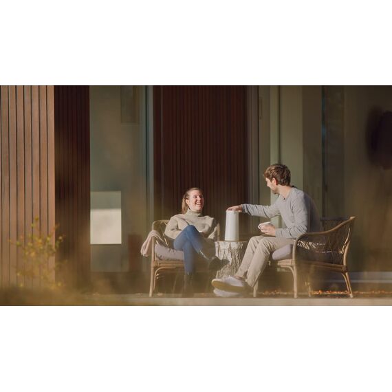 Emsa N41704 Motiva Isolierkanne, 1 Liter, Quick-Press-Verschluss, 12h heiß, 24h kalt, Glaskolben, Made in Germany, Nordisches Design, Weiß