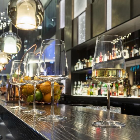 Stölzle Lausitz Weißweingläser Power 6er-Set 400 ml – Moderne Weingläser für maximale Aromaentfaltung von Weißwein – Edler Weißweinkelch aus Kristallglas – Spülmaschinen- & Stoßfest, Made in Germany