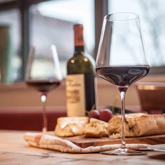 Stölzle Lausitz Bordeauxgläser Quatrophil 2er-Set 645 ml – Hochwertige Weingläser ideal für Bordeaux – Elegante Rotweingläser aus Kristallglas für maximale Aromaentfaltung – Spülmaschinen- & Stoßfest