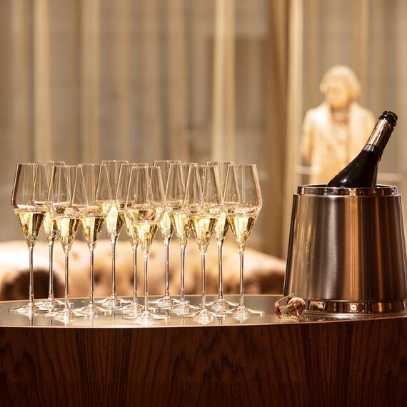 Stölzle Lausitz Champagner Gläser Quatrophil 6er-Set 290ml – Eleganter Champagnerkelch ideal für Sekt & Prosecco – Hochwertige Kristall Sektgläser aus deutscher Herstellung – Spülmaschinen- & Stoßfest