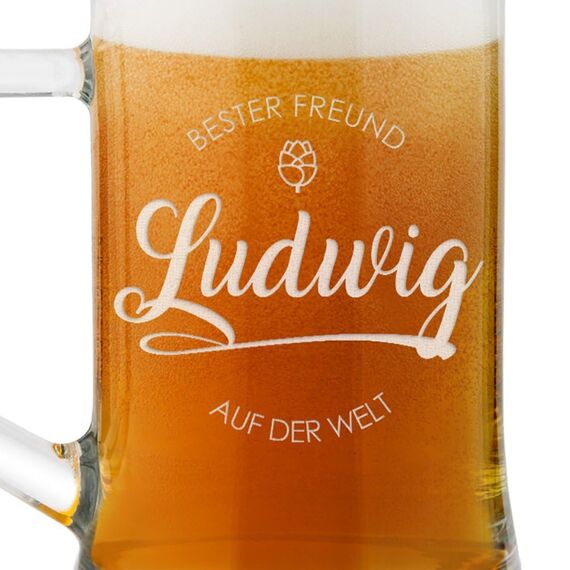Maverton Bierkrug mit Gravur - Personalisierte Geschenke Männer - 500 ml - Weihnachtsgeschenke - Geburtstagsgeschenk für Herren Bierglas Papa - Geschenkidee für Bierfreunde - Freund