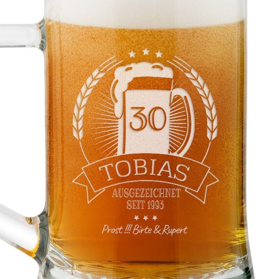 Maverton Bierkrug mit Gravur - Personalisierte Geschenke für Männer - 500 ml - Geburtstagsgeschenk für Männer - Bierglas Papa - Geschenkidee für Bierfreunde - Weihnachtsgeschenke - Prost!