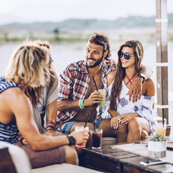 Vicloon 100 Stück schwarze Papier-Trinkhalme – biologisch abbaubare Trinkhalme aus umweltfreundlichem Papier für Geburtstage, Hochzeiten, Weihnachten, Babyduschen, Feiern und Partys