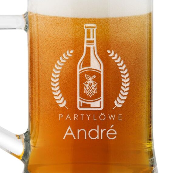 Maverton Bierkrug mit Gravur - Personalisierte Geschenke Männer - 500 ml - Geburtstagsgeschenk für Herren Bierglas Papa - Geschenkidee für Bierfreunde - Weihnachtsgeschenke - Partylöwe