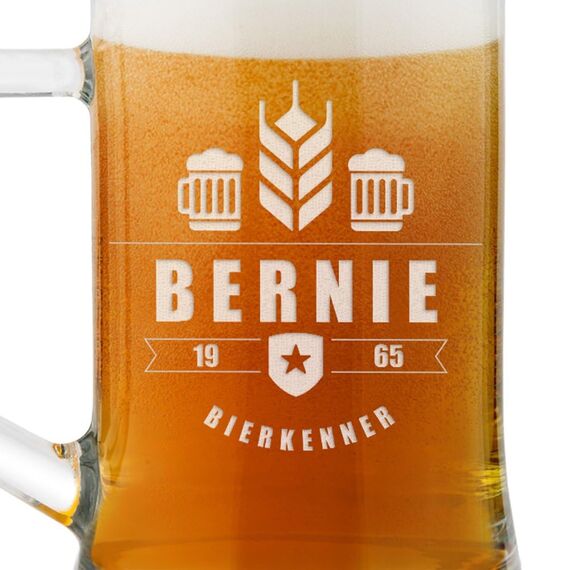 Maverton Bierkrug mit Gravur - personalisiert - 500 ml - Geburtstagsgeschenk für Herren - Geschenkidee für Bierfreunde - Weihnachtsgeschenke - Bierkenner