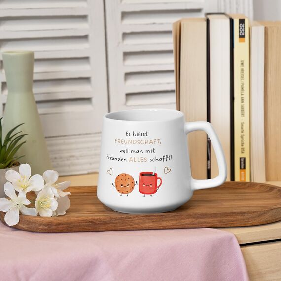 GRUSS & CO Tasse konisch mit Motiv "Freundschaft" | Steinzeug, 43 cl, Kaffeebecher | Geschenk für Freund, Freundin, natürlich schön | 74643