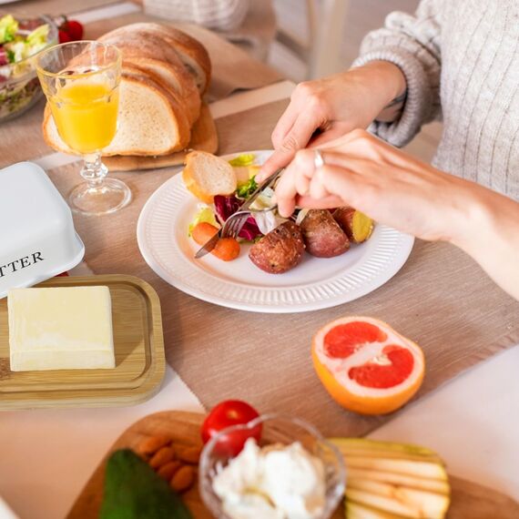 Sylando Butterdose, Butterglocke für 250 g Butter, Butter Dish aus Edelstahl, Butterschale mit Holzdeckel, Weiß