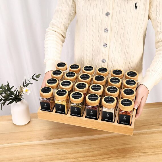 SAEIV Natürlicher Bambus Gewürzregal mit Gläsern, Gewürzregale Schrank Set mit 24 Gewürzgläser Eckig, Spice Rack Bambus für Eine Aufgeräumte und Organisierte Küche Geeignet