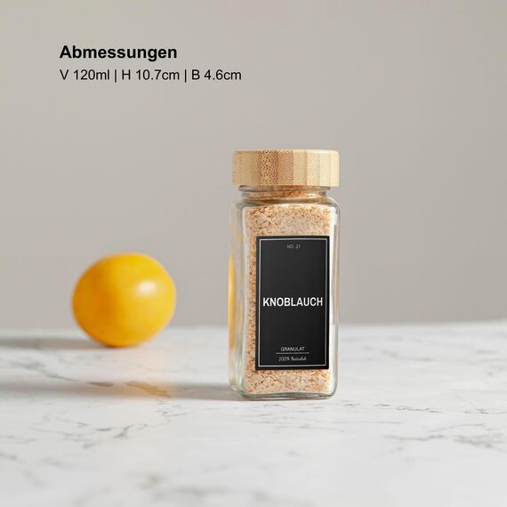 Greeano Gewürzgläser Set mit Holzdeckel [24x 120ml] und 300 Gewürzetiketten [DE] - Gewürze Aufbewahrung mit Streueinsatz - Gewürzdosen Bambus - Gewürzbehälter Holz - Spice Jars Bambusdeckel