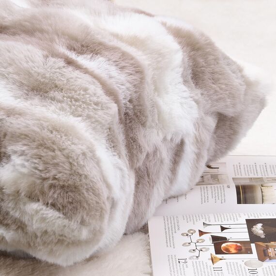 Madizz 2er Set Sanft Plüsch Kurze Wolle Samt Dekorativ Zierkissenbezüge Luxus Stil Kissenbezug für Sofa für Schlafzimmer Weiß Taupe 60x60 cm