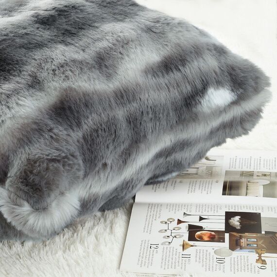 Madizz 2er Set Sanft Plüsch Kurze Wolle Samt Dekorativ Zierkissenbezüge Luxus Stil Kissenbezug für Sofa für Schlafzimmer Dunkelgrau 40x80 cm