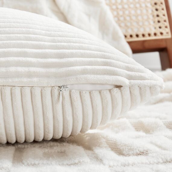 FDTERN 2er Set Creme Weiß Kordsamt Kissenbezug 35x35CM Weich Moderne Dekorative Kissenbezüge Kissenhülle Dekokissenbezug Sofakissen Dekokissen Boho Deko für Sofa Schlafzimmer Wohnzimmer Balkon