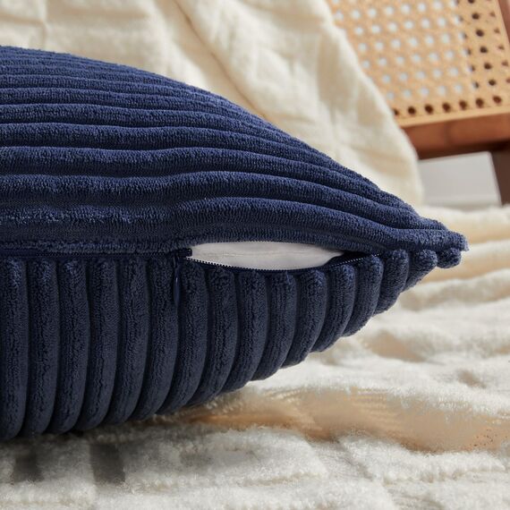 FDTERN 2er Set Navy Blau Kordsamt Kissenbezug 55x55CM Weich Moderne Dekorative Kissenbezüge Kissenhülle Dekokissenbezug Sofakissen Dekokissen Boho Deko für Sofa Schlafzimmer Wohnzimmer Bett