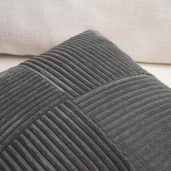 FDTERN 2er Set Dunkelgrau Kordsamt Kissenbezug 50x50CM Weich Moderne Dekorative Kissenbezüge Kissenhülle Dekokissenbezug Sofakissen Dekokissen Boho Deko für Sofa Schlafzimmer Wohnzimmer Balkon