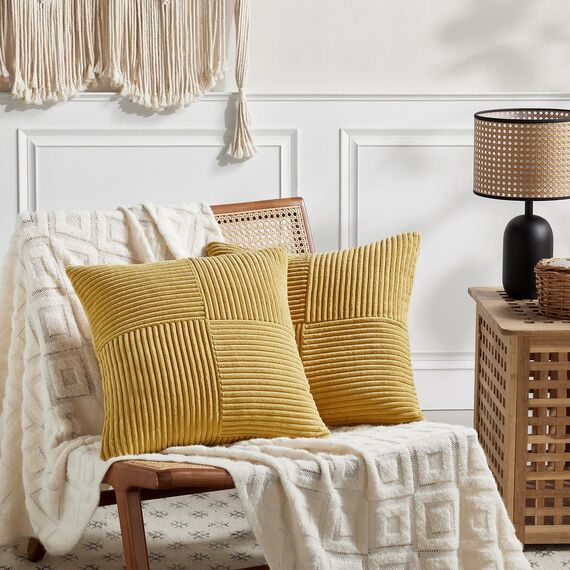 FDTERN 2er Set Kurkuma Kordsamt Kissenbezug 60x60CM Weich Moderne Dekorative Kissenbezüge Kissenhülle Dekokissenbezug Sofakissen Dekokissen Boho Herbst Deko für Sofa Schlafzimmer Wohnzimmer Bett