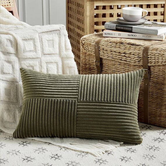 FDTERN 2er Set Olivgrün Kordsamt Kissenbezug 40x60 Weich Dekorative Kissenbezüge Kissenhülle Dekokissenbezug Sofakissen Dekokissen Boho Deko für Sofa Schlafzimmer Wohnzimmer