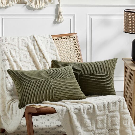 FDTERN 2er Set Olivgrün Kordsamt Kissenbezug 40x70 Weich Moderne Dekorative Kissenbezüge Kissenhülle Dekokissenbezug Sofakissen Dekokissen Boho Deko für Sofa Schlafzimmer Wohnzimmer Bett