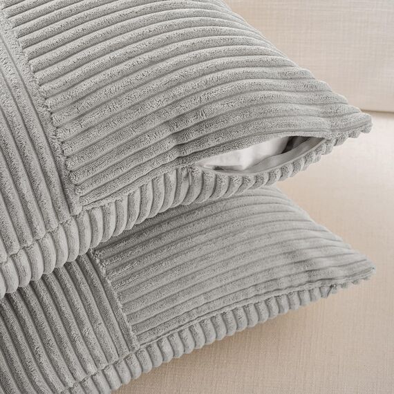 FDTERN 2er Set Neutral Grau Kordsamt Kissenbezug 50x70CM Weich Moderne Dekorative Kissenbezüge Kissenhülle Dekokissenbezug Sofakissen Dekokissen Boho Deko für Sofa Schlafzimmer Wohnzimmer Bett