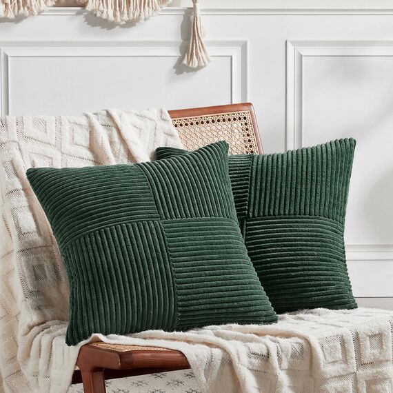 FDTERN 2er Set Dunkelgrün Kordsamt Kissenbezug 65x65 Weich Dekorative Kissenbezüge Kissenhülle Dekokissenbezug Sofakissen Dekokissen Boho Deko für Sofa Schlafzimmer Wohnzimmer Bett