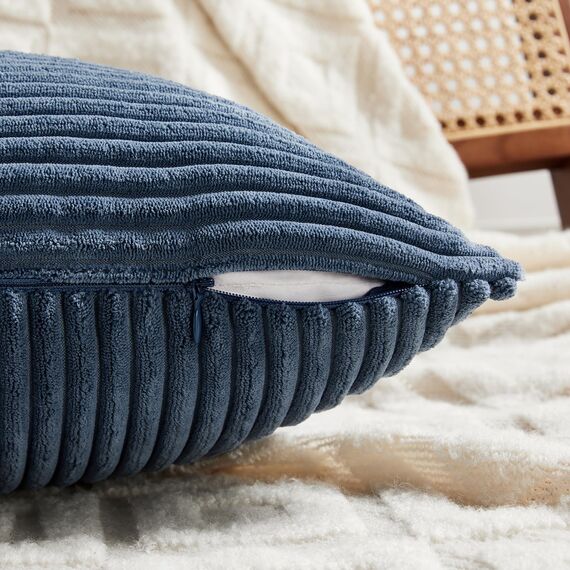 FDTERN 2er Set Denim Blau Kordsamt Kissenbezug 70x70 Weich Moderne Dekorative Kissenbezüge Kissenhülle Dekokissenbezug Sofakissen Dekokissen Boho Deko für Sofa Schlafzimmer Wohnzimmer Bett