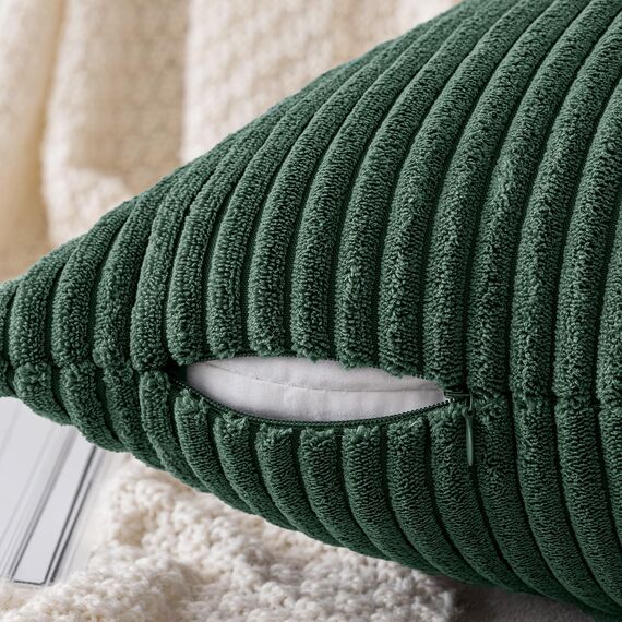 Slozzi 2er Set Kordsamt Kissenbezug Dunkelgrün 50x50 Kissenbezüge Kissenhülle Sofakissen Dekokissenbezug Couchkissen Weich für Sofa Schlafzimmer Wohnzimmer Balkon