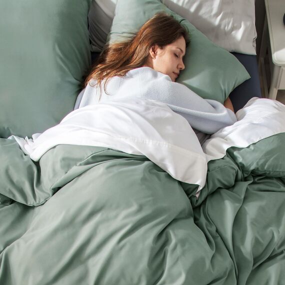 BEDSURE Bettwäsche 135x200 2teilig Salbeigrün - 1 Bettbezug 135x200 cm + 1 Kissenbezug 80X80 cm, ÖKO-TEX Bettwäsche-Sets Grün Polyester Mikrofaser mit Reißverschluss