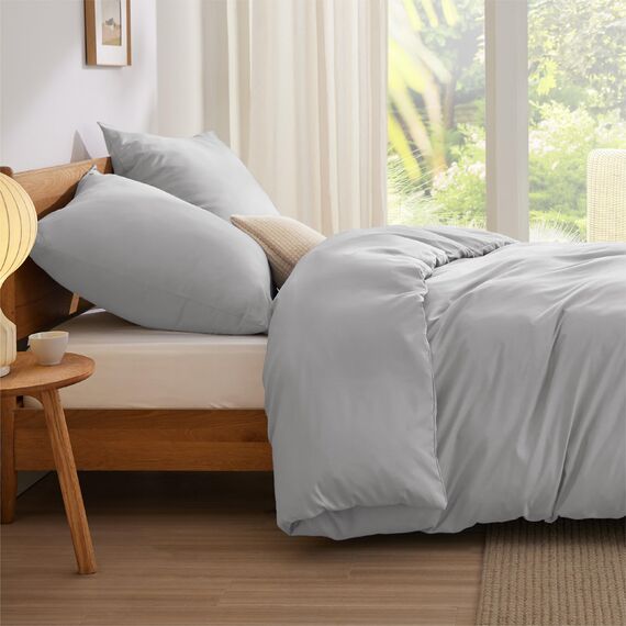 BEDSURE Bettwäsche 220x240 3teilig Silbergrau - 1 Bettbezug 240x220 cm + 2 Kissenbezüge 80X80 cm, ÖKO-TEX Bettwäsche-Sets Grau Polyester Mikrofaser mit Reißverschluss