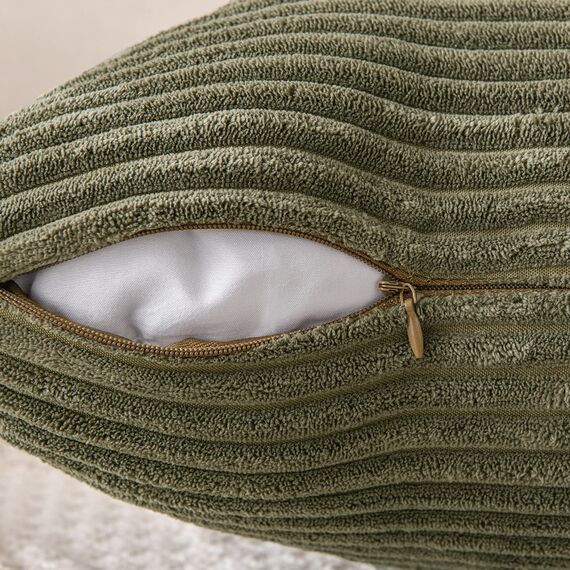 EMEMA Kissenbezug 45x45 cm Kordsamt Kissenbezüge Dekokissen Sofakissen Cord Kissenhülle Zierkissenbezug Kord Dekorative Weiche für Sofa Wohnzimmer Schlafzimmer 2er Set Olivgrün