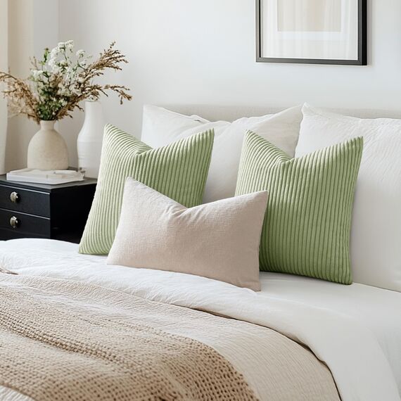 MIULEE 2er Set Kissenbezüge Kord Kissenhülle Dekorative Kissenbezug Sofakissen Couchkissen Dekokissen Zierkissenbezug Deko Kissenhülle mit Verstecktem Reißverschluss 40x80 cm Bohnengrün