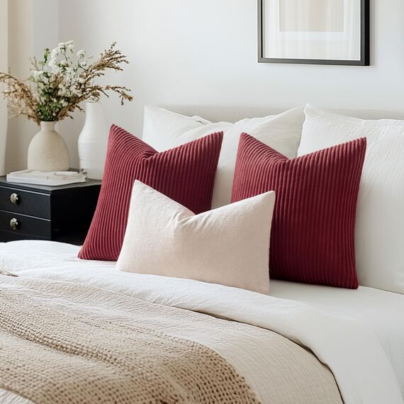 MIULEE 2er Set Kissenbezüge Kord Kissenhülle Dekorative Kissenbezug Sofakissen Couchkissen Dekokissen Zierkissenbezug Deko Kissenhülle mit Verstecktem Reißverschluss 50x50 cm WeinRot
