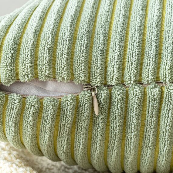 EMEMA Kissenbezug 40x40 cm Kordsamt Kissenbezüge Dekokissen Sofakissen Cord Kissenhülle Zierkissenbezug Kord Dekorative Weiche für Sofa Wohnzimmer Schlafzimmer 2er Set Bohnengrün