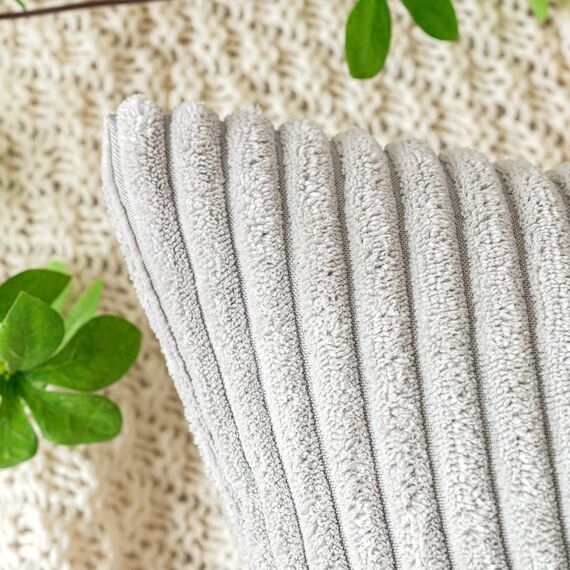 EMEMA Kissenbezug 45x45 cm Kordsamt Kissenbezüge Dekokissen Sofakissen Cord Kissenhülle Zierkissenbezug Kord Dekorative Weiche für Sofa Wohnzimmer Schlafzimmer 2er Set Hellgrau