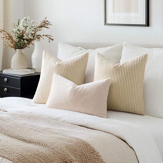 MIULEE 2er Set Kissenbezüge Kord Kissenhülle Dekorative Kissenbezug Sofakissen Couchkissen Dekokissen Zierkissenbezug Deko Kissenhülle mit Verstecktem Reißverschluss 40x40cm 16x16in Cremegelb