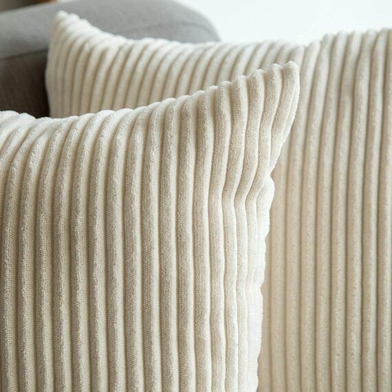 MIULEE 2er Set Kissenbezüge Kord Kissenhülle Dekorative Kissenbezug Sofakissen Couchkissen Dekokissen Zierkissenbezug Deko Kissenhülle mit Verstecktem Reißverschluss 65x65 cm Beige