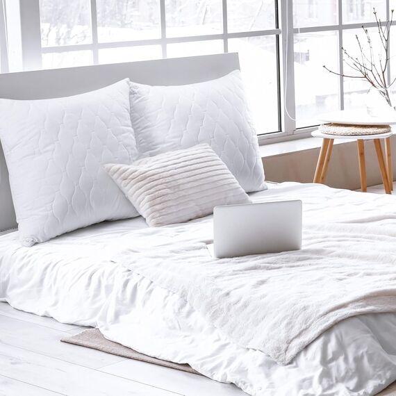 Utopia Bedding Kopfkissen 80x80 cm (2er Set), Gestepptes Kissen für Bett und als Dekokissen, Kissenfüllung, SofaKissen, Zierkissen für Couch (Weiß)