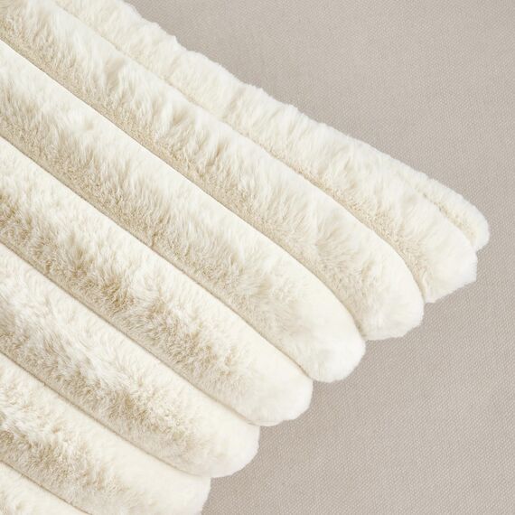 MIULEE Plüsch Kissenbezug 30x50 Weihnachten Deko Flauschige Kissenbezüge Kunstpelz Fell Sofakissen Flauschig Dekokissen Kissenhülle für Wohnzimmer Schlafzimmer Sofa Kuschelkissen Weiß 2er Set