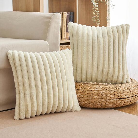 MIULEE Plüsch Kissenbezug 45x45 Weihnachten Deko Flauschige Kissenbezüge Kunstpelz Fell Sofakissen Flauschig Dekokissen Kissenhülle für Wohnzimmer Schlafzimmer Sofa Kuschelkissen Beige 2er Set