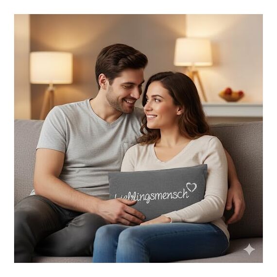 KAMACA Lieblingsmensch Kissen 30x50 cm Flauschig gefülltes Kuschelkissen grau mit Aufschrift und Reißverschluss Geschenk für Partner, Freundin, Kollegen oder Familie Bezug aus 100% Baumwolle (GRAU)